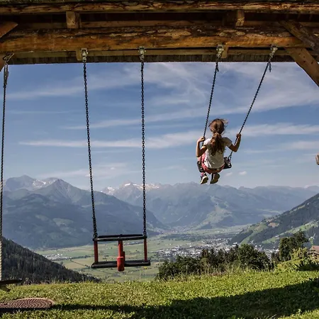 Bio Bauernhof Holzegghof In Zell Am Erlberg